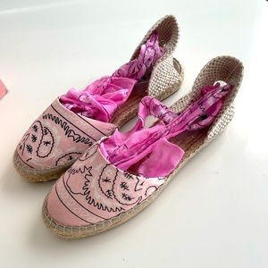 Womens shoes